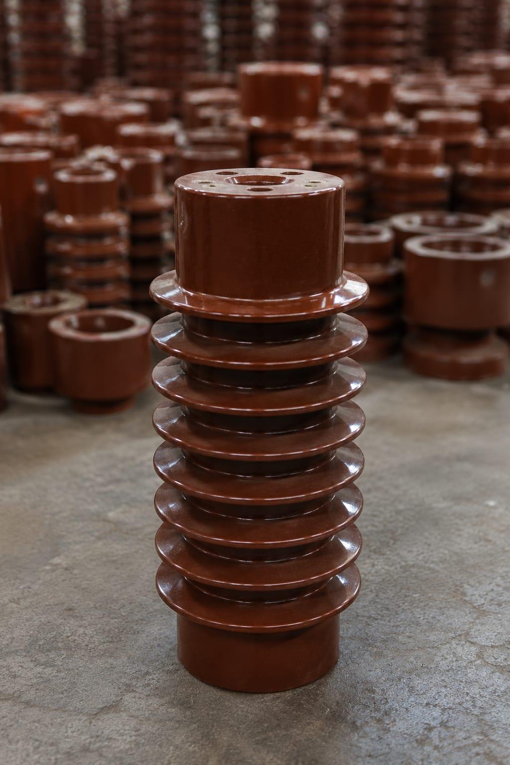 Epoxy cast support insulator
